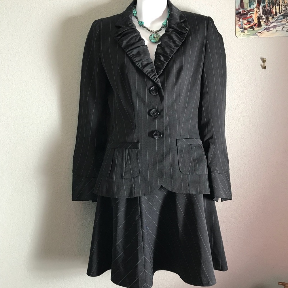 Bisou Bisou 2pc career suit